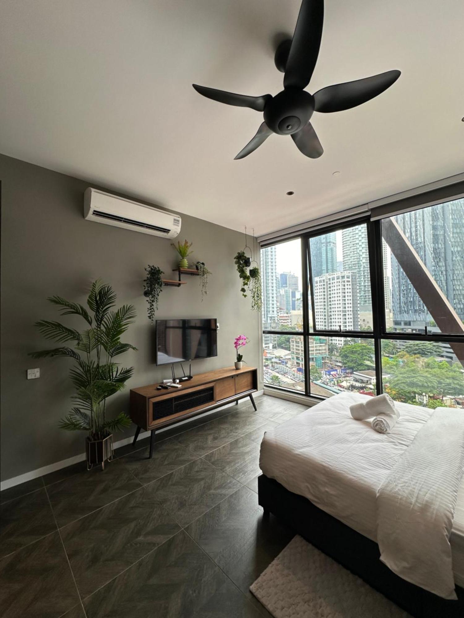 Skyline Homes By Scarletz Suites Klcc Kuala Lumpur Esterno foto